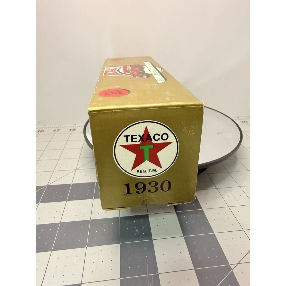Vintage 1990 ERTL Texaco 1930 Diamond T Fuel Tanker Diecast Coin Bank